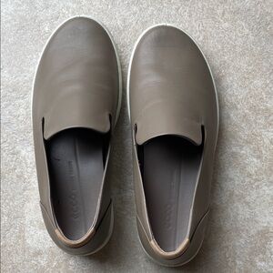 ECCO women’s taupe leather shoes